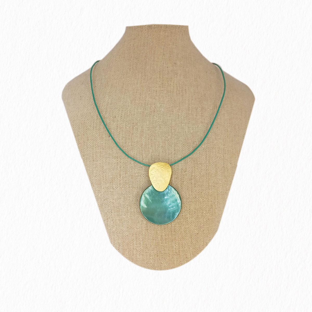 Collier Laurie