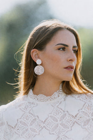 Boucles oreilles nacre blanche la-petite-sardine-bijoux