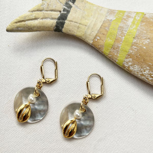 Boucles-perles-de-culture-et-nacre-nacturelle-la-petite-sardine-bijoux