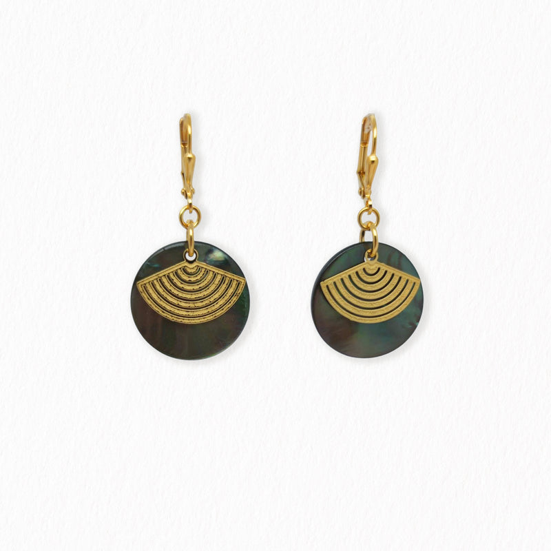 Boucles d'oreilles nacres Eventail