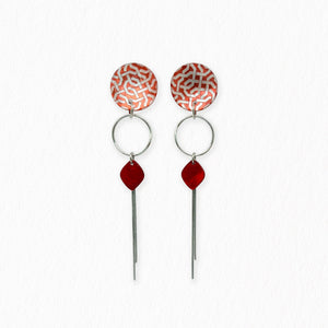 Boucles d’oreilles Madeleine rouge en nacre, finition plaquée argent