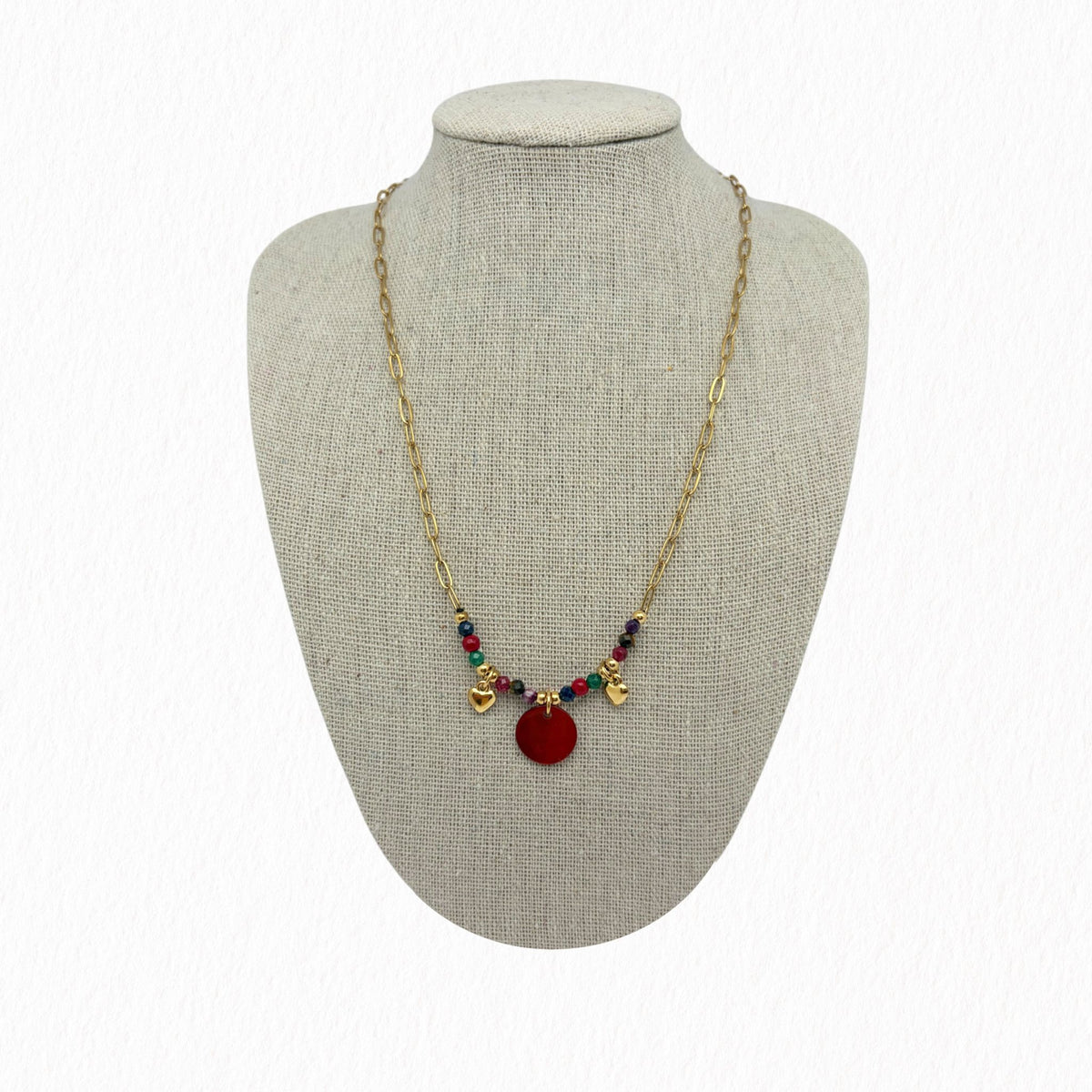 Collier Castille en nacre rouge, perles naturelles et petits cœurs dorés