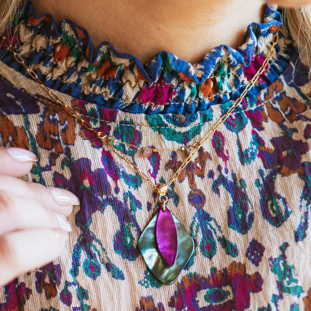 Collier Nacre Viola