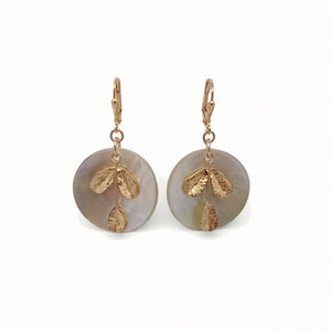 Boucles d'oreilles nacres délicates