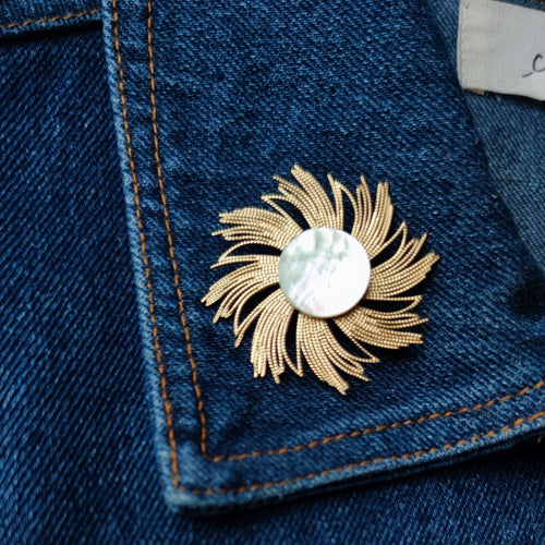 Broche en nacre Tourbillon